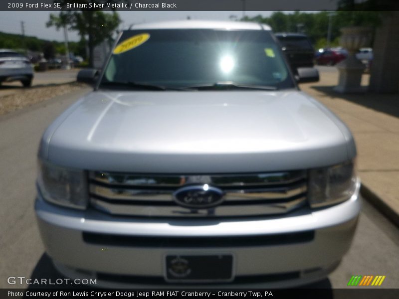 Brilliant Silver Metallic / Charcoal Black 2009 Ford Flex SE