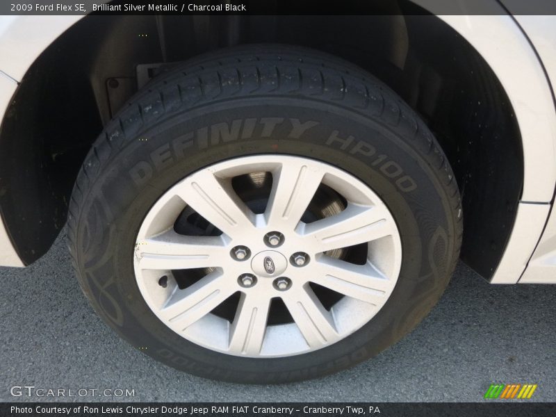 Brilliant Silver Metallic / Charcoal Black 2009 Ford Flex SE