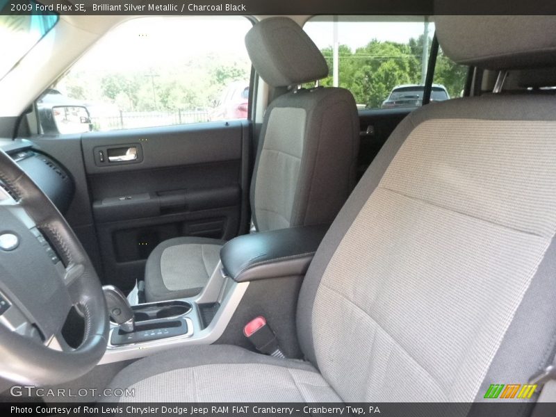 Brilliant Silver Metallic / Charcoal Black 2009 Ford Flex SE