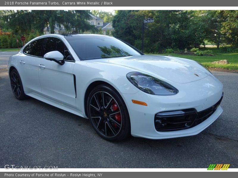 Front 3/4 View of 2018 Panamera Turbo