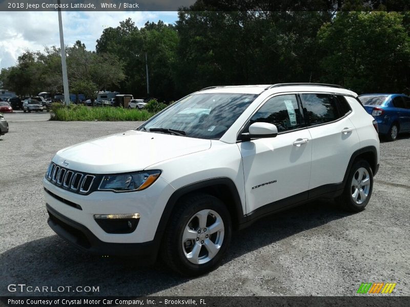 White / Black 2018 Jeep Compass Latitude
