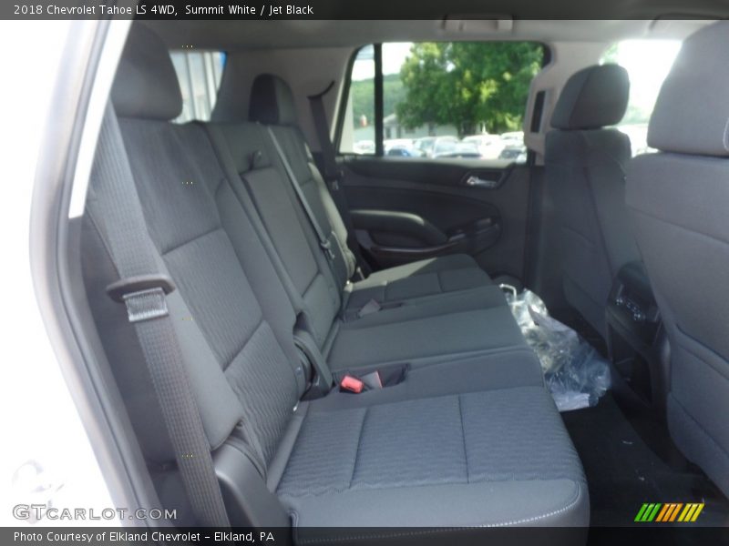 Summit White / Jet Black 2018 Chevrolet Tahoe LS 4WD