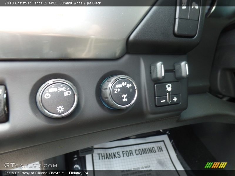Summit White / Jet Black 2018 Chevrolet Tahoe LS 4WD