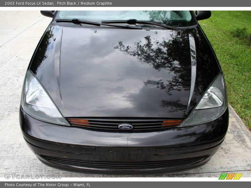 Pitch Black / Medium Graphite 2003 Ford Focus LX Sedan