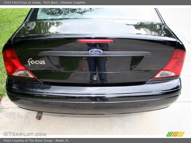 Pitch Black / Medium Graphite 2003 Ford Focus LX Sedan