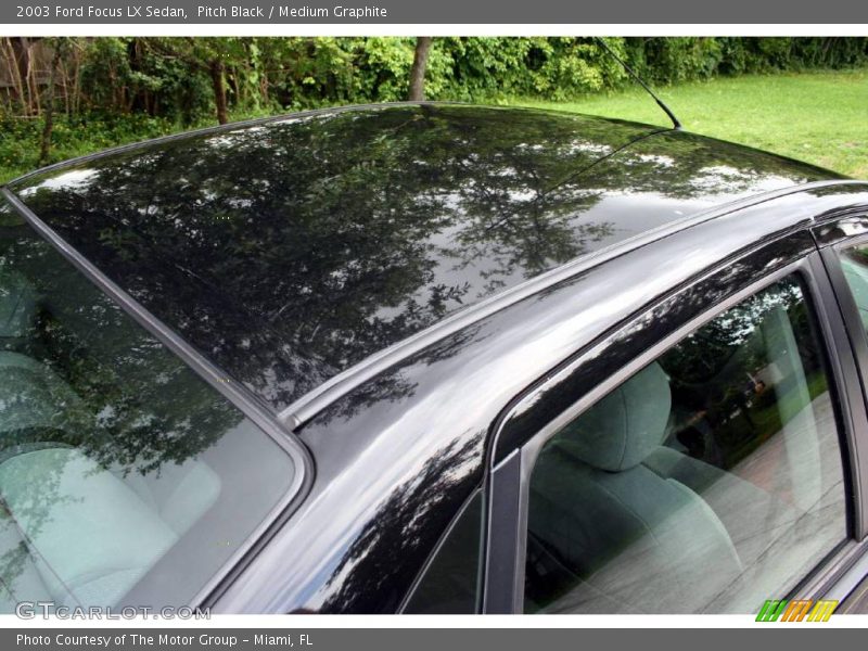 Pitch Black / Medium Graphite 2003 Ford Focus LX Sedan