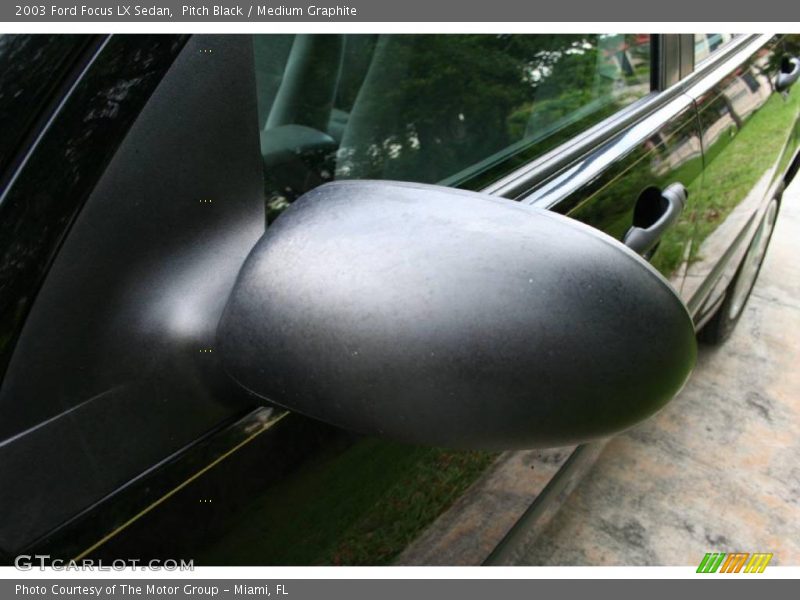 Pitch Black / Medium Graphite 2003 Ford Focus LX Sedan