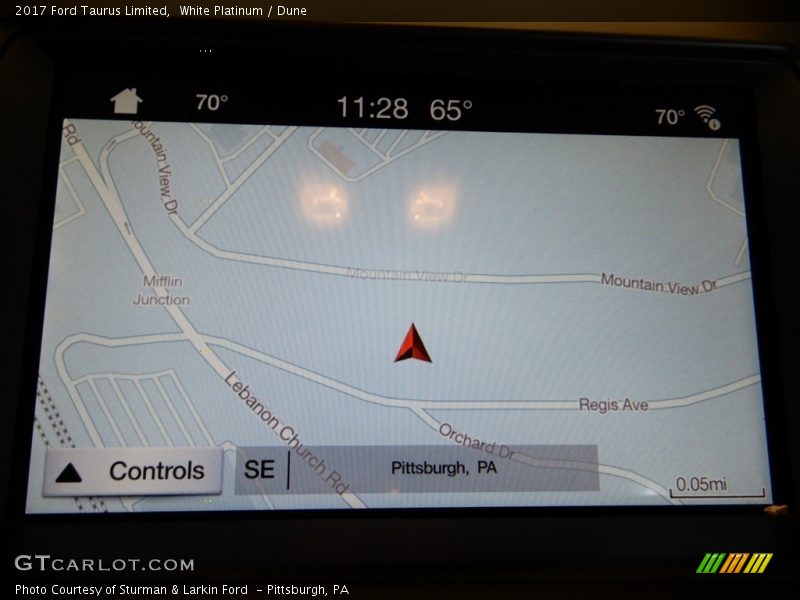 White Platinum / Dune 2017 Ford Taurus Limited