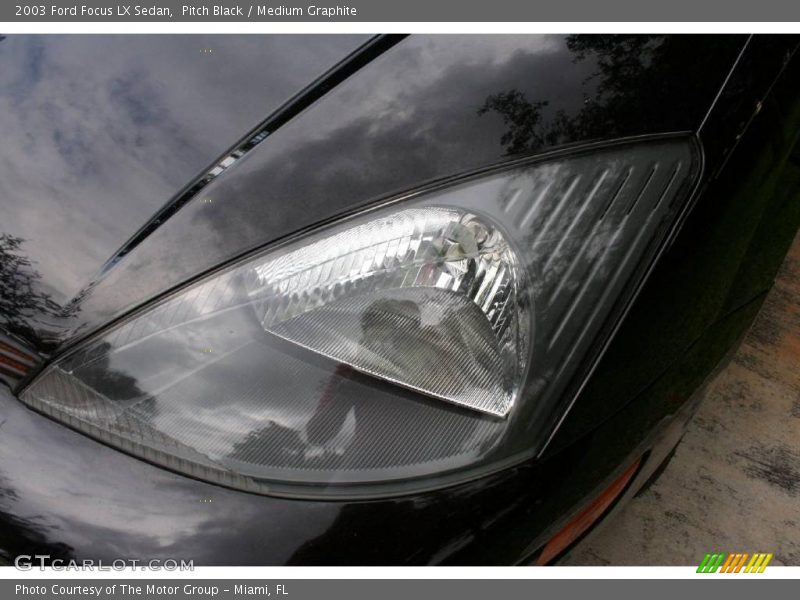 Pitch Black / Medium Graphite 2003 Ford Focus LX Sedan