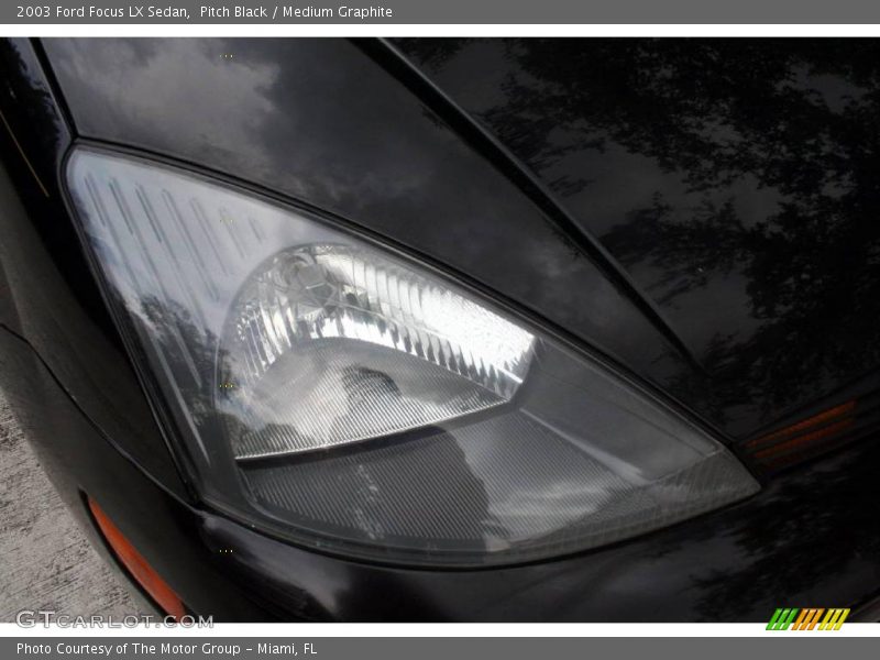 Pitch Black / Medium Graphite 2003 Ford Focus LX Sedan