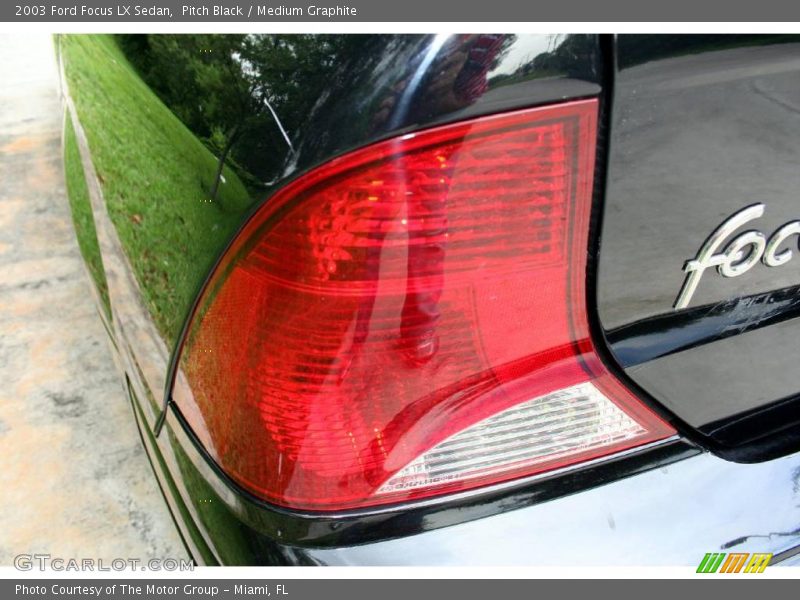 Pitch Black / Medium Graphite 2003 Ford Focus LX Sedan