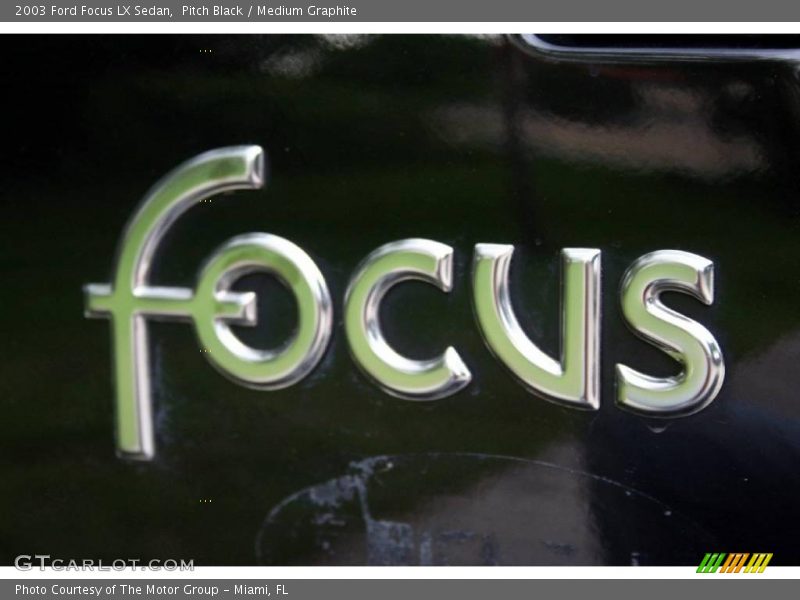 Pitch Black / Medium Graphite 2003 Ford Focus LX Sedan
