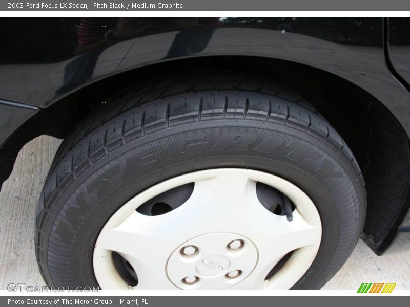Pitch Black / Medium Graphite 2003 Ford Focus LX Sedan