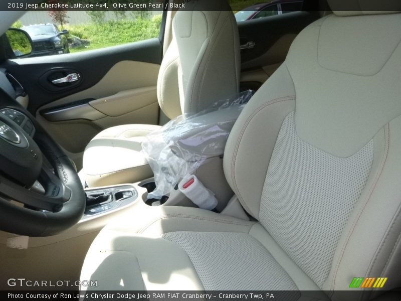 Olive Green Pearl / Black 2019 Jeep Cherokee Latitude 4x4