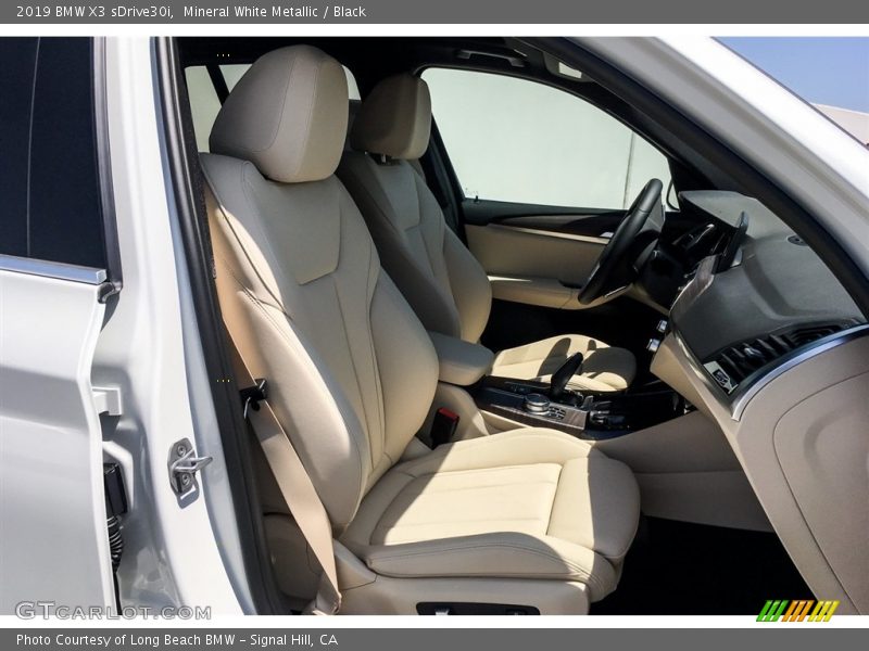 Mineral White Metallic / Black 2019 BMW X3 sDrive30i