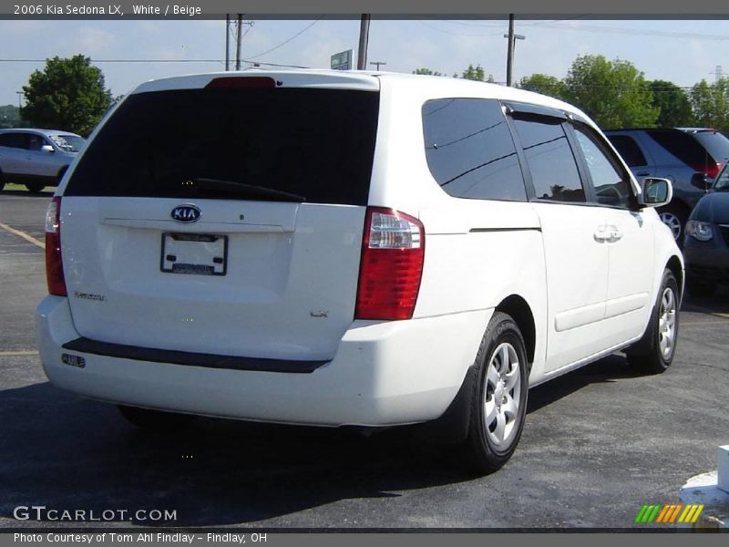 White / Beige 2006 Kia Sedona LX