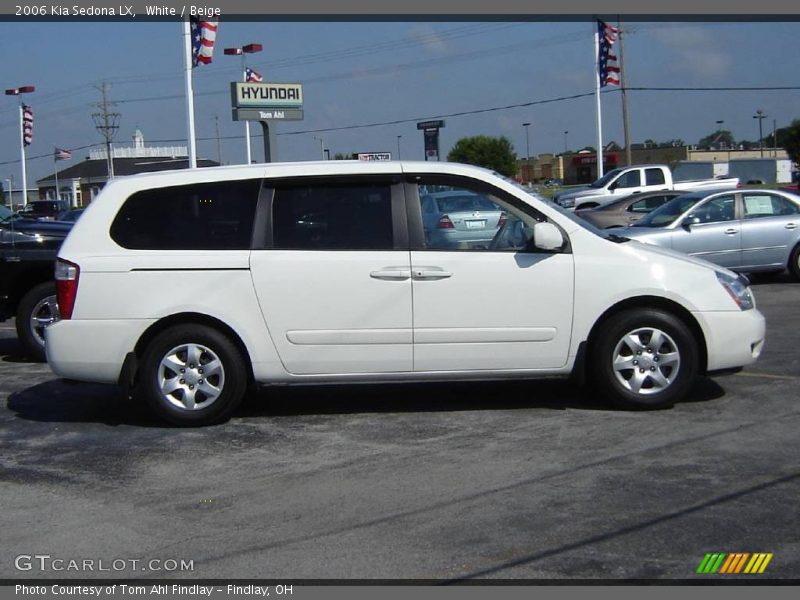 White / Beige 2006 Kia Sedona LX