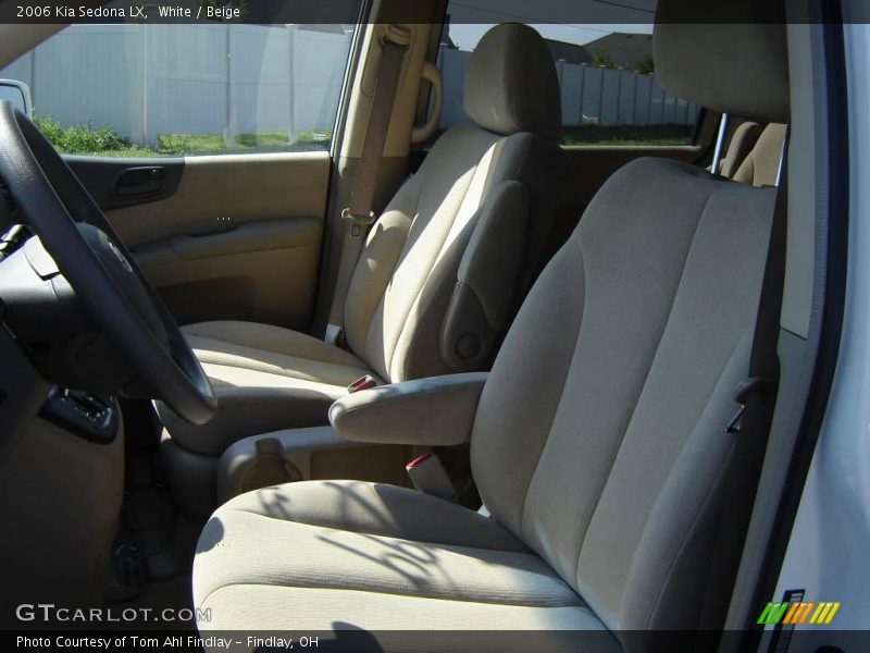 White / Beige 2006 Kia Sedona LX