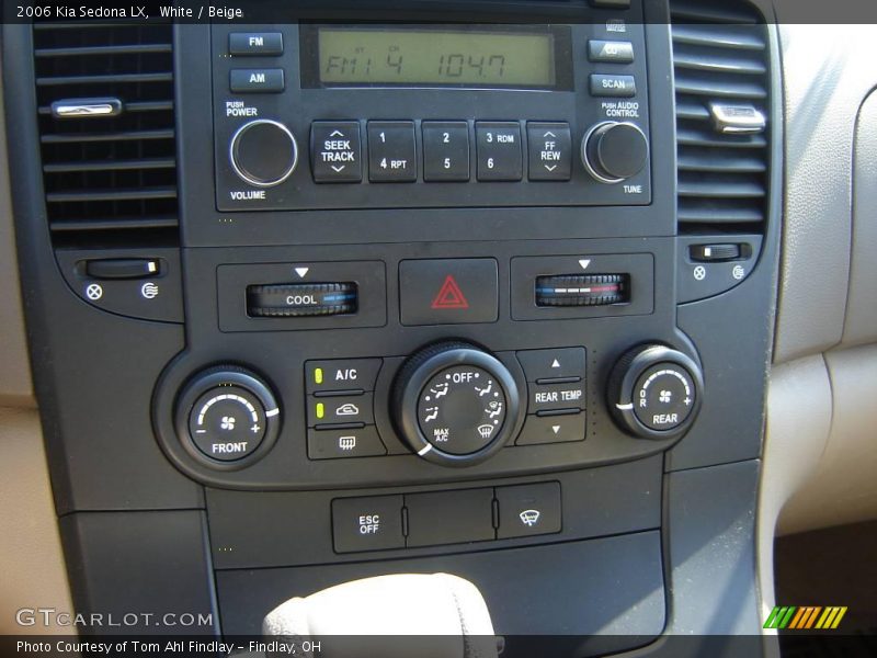 White / Beige 2006 Kia Sedona LX