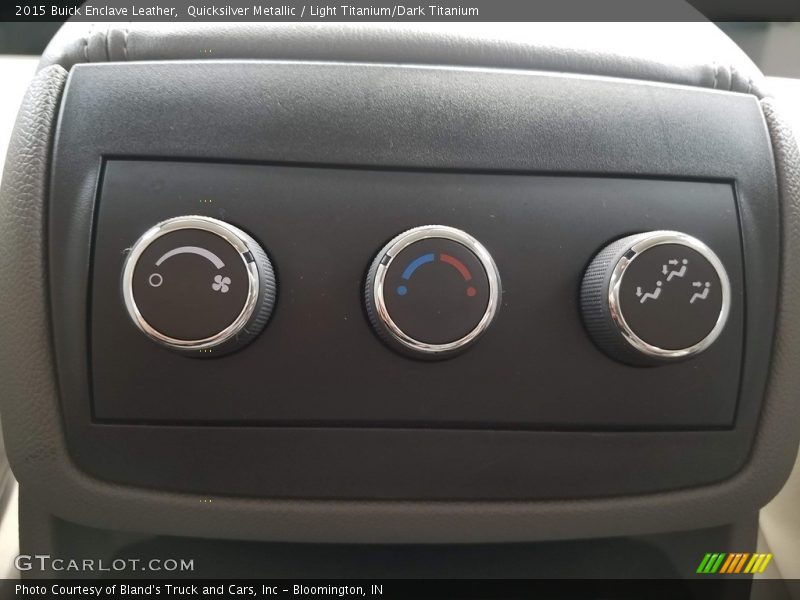 Quicksilver Metallic / Light Titanium/Dark Titanium 2015 Buick Enclave Leather