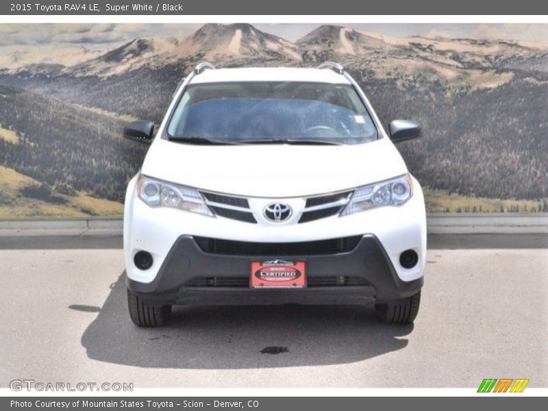 Super White / Black 2015 Toyota RAV4 LE
