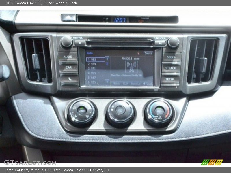 Super White / Black 2015 Toyota RAV4 LE