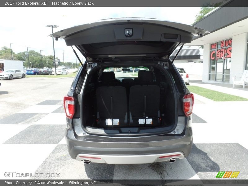 Magnetic / Ebony Black 2017 Ford Explorer XLT