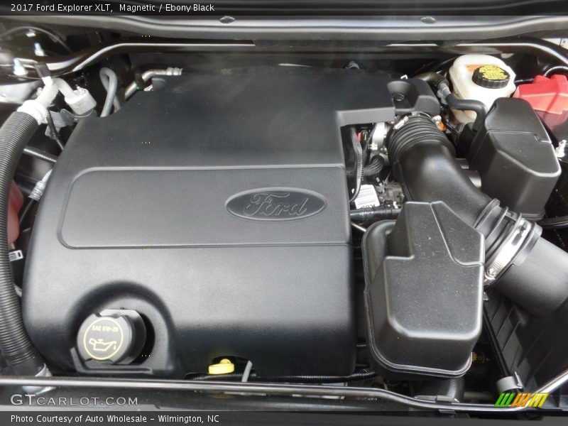 Magnetic / Ebony Black 2017 Ford Explorer XLT