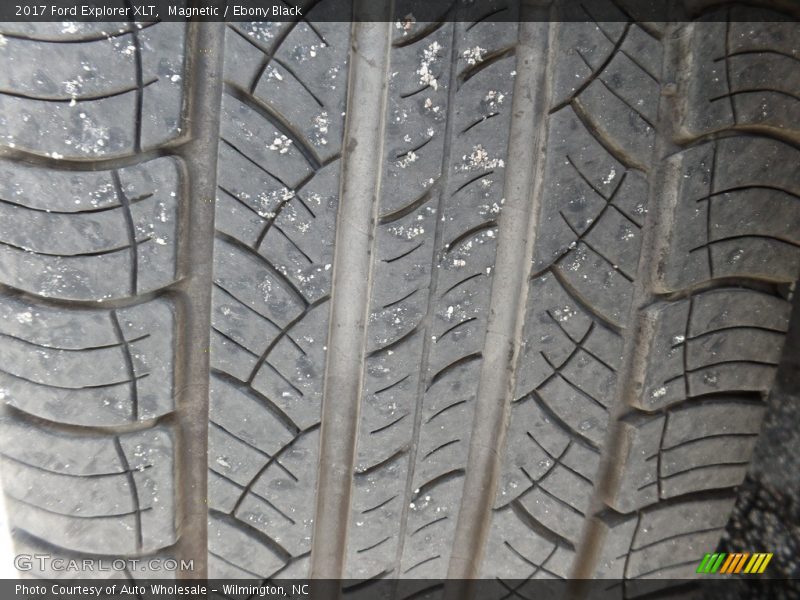 Magnetic / Ebony Black 2017 Ford Explorer XLT