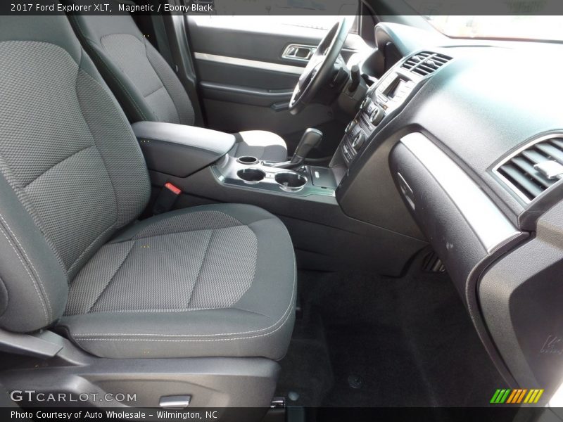 Magnetic / Ebony Black 2017 Ford Explorer XLT