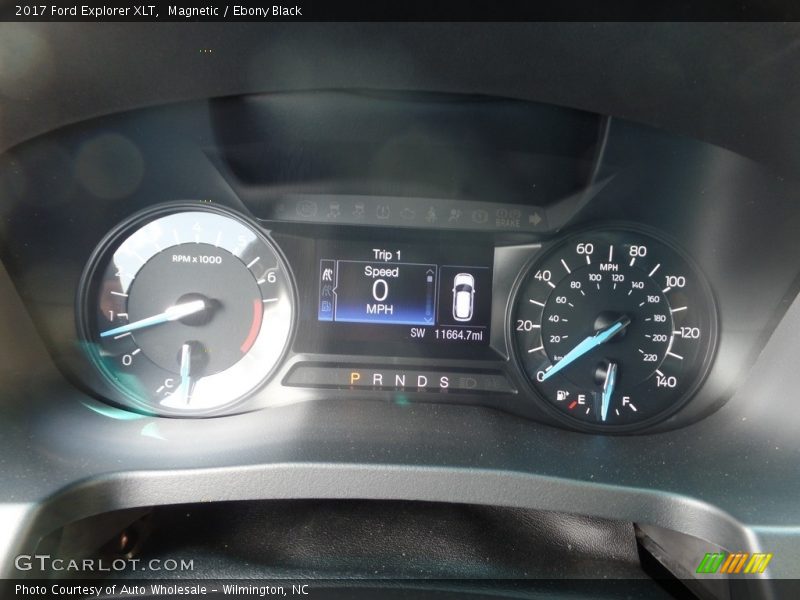 Magnetic / Ebony Black 2017 Ford Explorer XLT