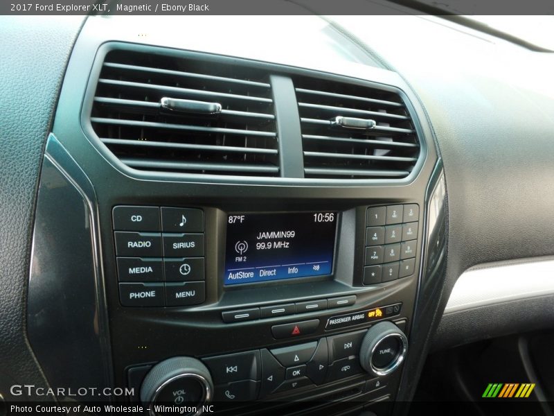 Magnetic / Ebony Black 2017 Ford Explorer XLT