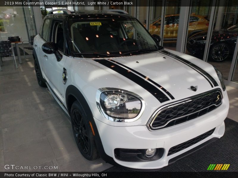 Light White / Carbon Black 2019 Mini Countryman Cooper S E All4 Hybrid