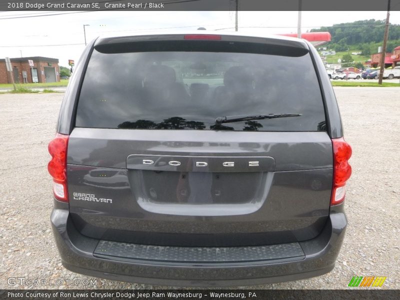 Granite Pearl / Black 2018 Dodge Grand Caravan SE