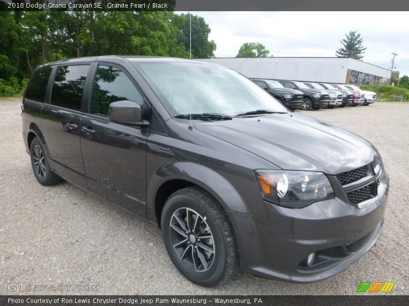Granite Pearl / Black 2018 Dodge Grand Caravan SE