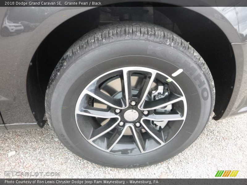 Granite Pearl / Black 2018 Dodge Grand Caravan SE