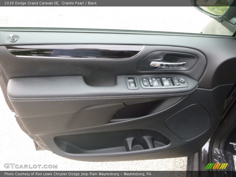Granite Pearl / Black 2018 Dodge Grand Caravan SE