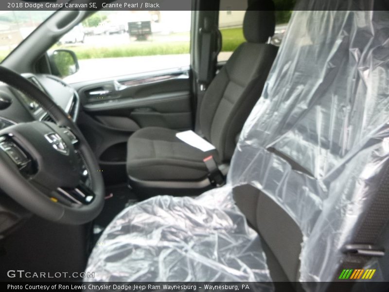 Granite Pearl / Black 2018 Dodge Grand Caravan SE
