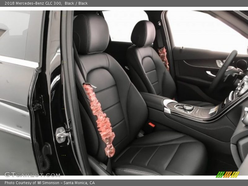 Black / Black 2018 Mercedes-Benz GLC 300