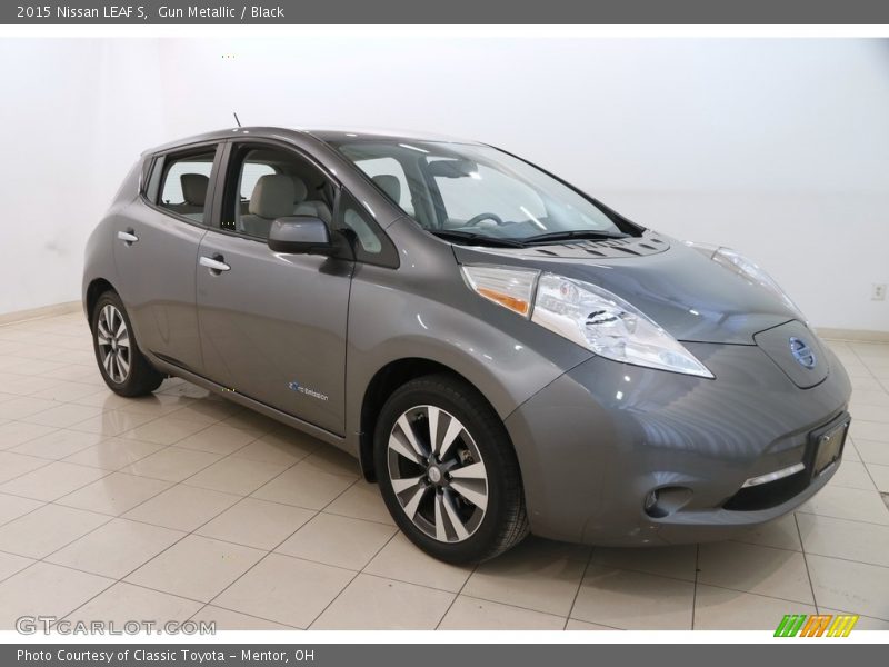 Gun Metallic / Black 2015 Nissan LEAF S