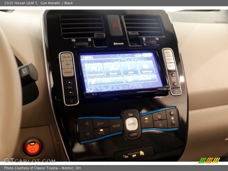 Gun Metallic / Black 2015 Nissan LEAF S