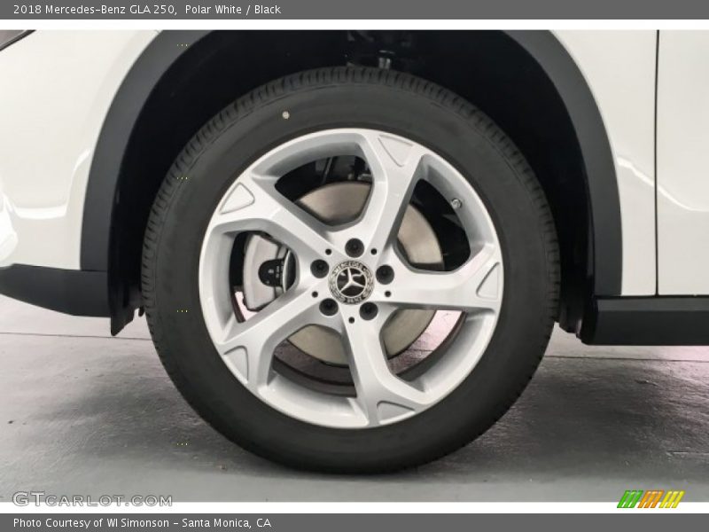 Polar White / Black 2018 Mercedes-Benz GLA 250