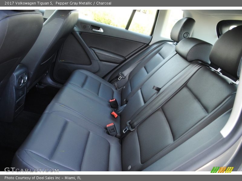 Pepper Gray Metallic / Charcoal 2017 Volkswagen Tiguan S