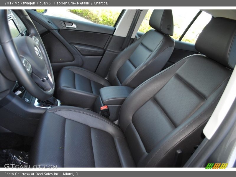 Pepper Gray Metallic / Charcoal 2017 Volkswagen Tiguan S