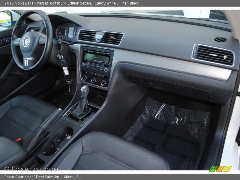 Candy White / Titan Black 2015 Volkswagen Passat Wolfsburg Edition Sedan