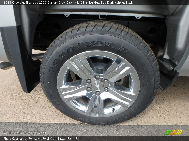 Silver Ice Metallic / Dark Ash/Jet Black 2018 Chevrolet Silverado 1500 Custom Crew Cab 4x4