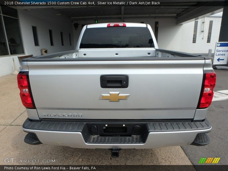 Silver Ice Metallic / Dark Ash/Jet Black 2018 Chevrolet Silverado 1500 Custom Crew Cab 4x4