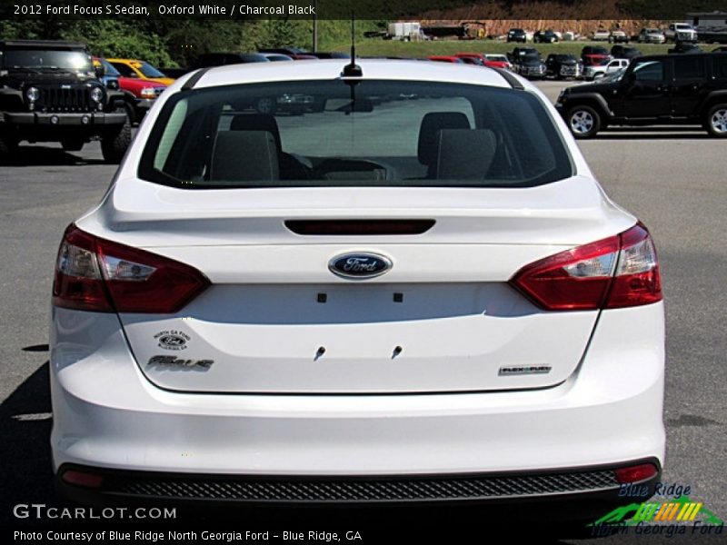 Oxford White / Charcoal Black 2012 Ford Focus S Sedan