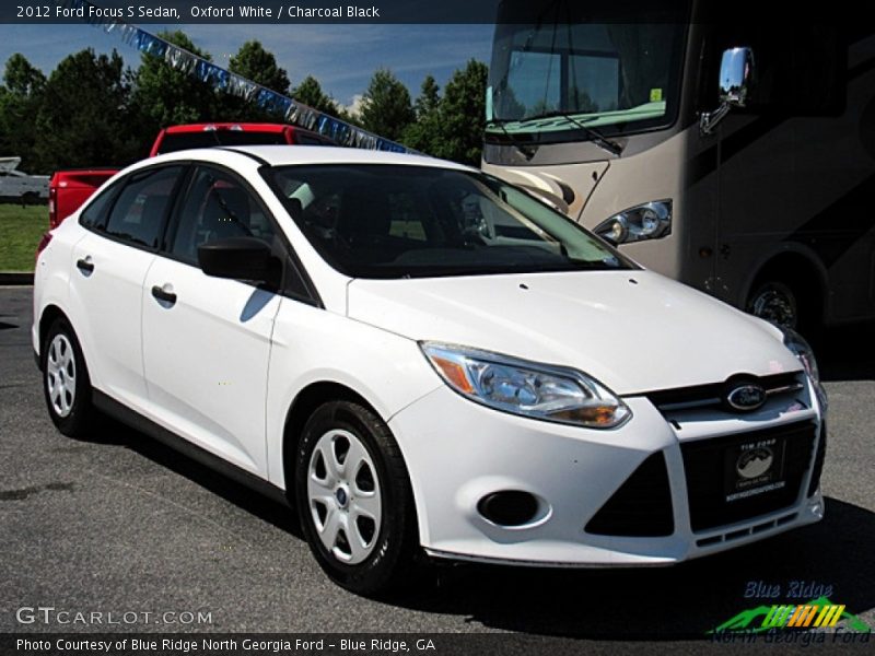 Oxford White / Charcoal Black 2012 Ford Focus S Sedan
