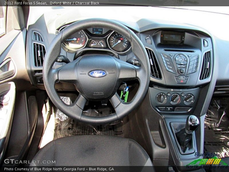 Oxford White / Charcoal Black 2012 Ford Focus S Sedan